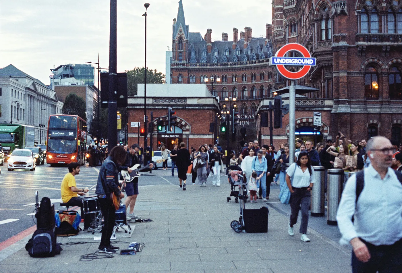 Street musicians are an important part of London’s music scene