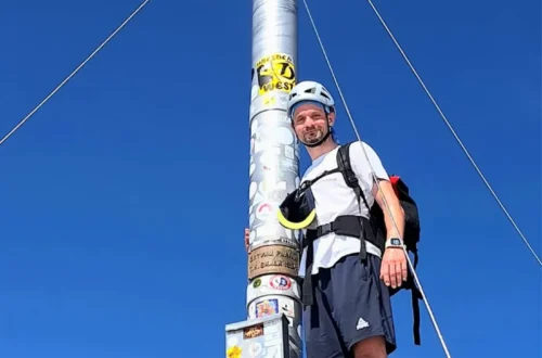 Na vrhu Škrlatice (2740 m), druge najvišje gore v Sloveniji.
